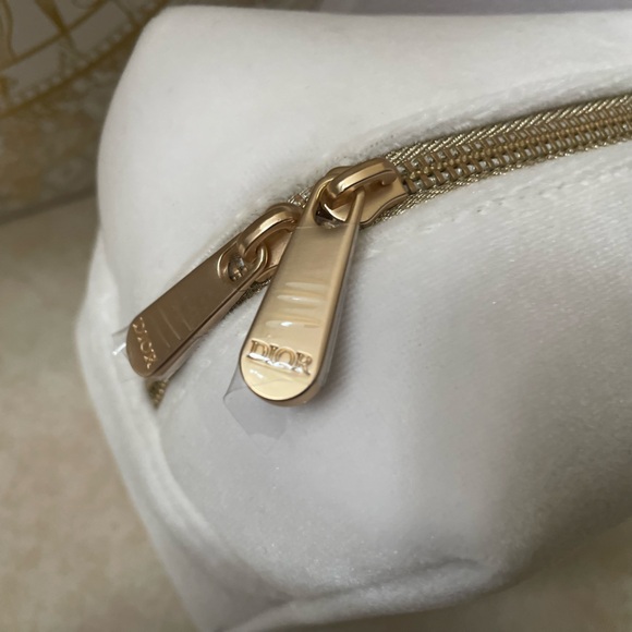 Dior Pouch Makeup Bag Velvet Off White NEW - Picture 2 of 9